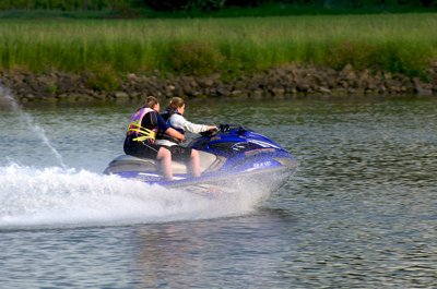 jetski_5828406996_l.jpg